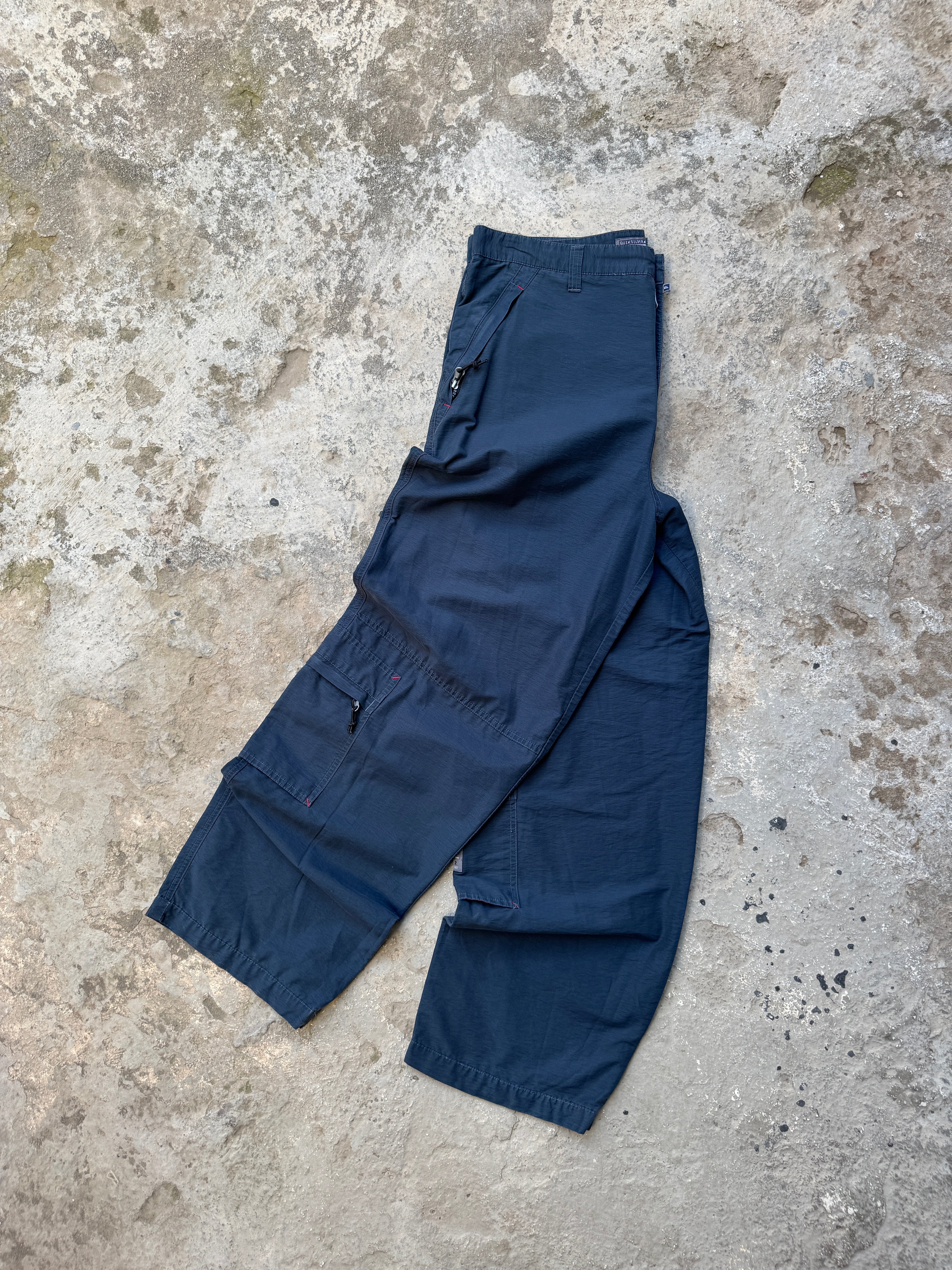 2000s Quiksilver "International Supply" baggy pants